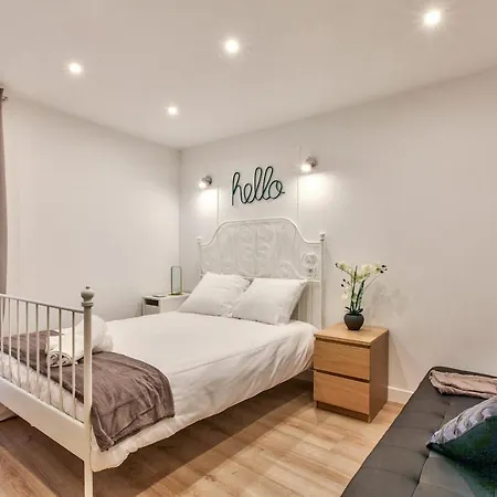 14 Luxury Flat Eiffel Design 1 Daire *